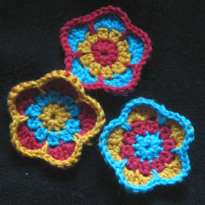 Five petalled flower pattern