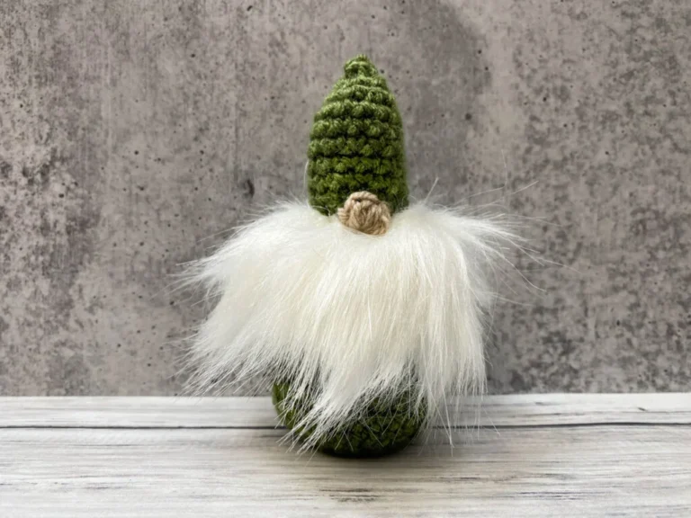 Free Crochet Christmas Gnome Pattern