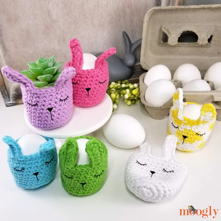 Sleepy Bunny Egg Cozy - free pattern on Moogly!
