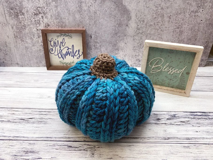 ribbed crochet pumpkin