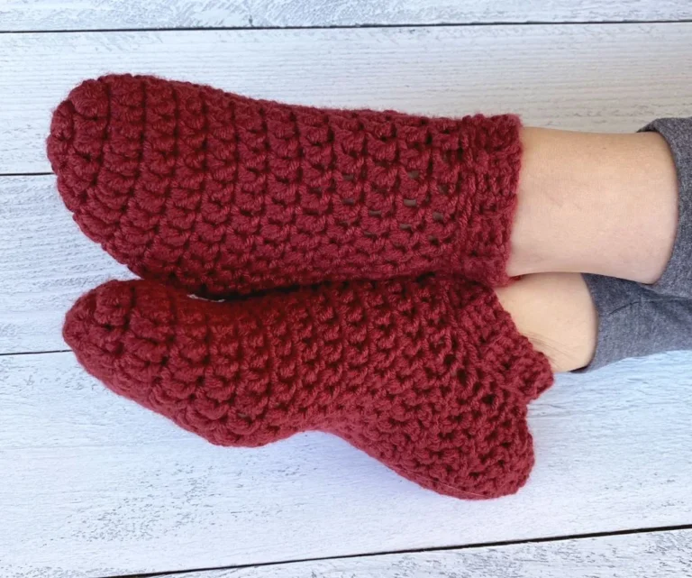 Crochet Square Slippers (Free Crochet Pattern)
