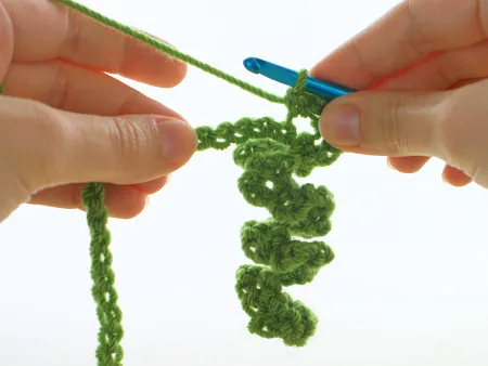Mini Wreath Ornament crochet pattern Blog